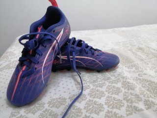 Botas de fútbol Puma niño talla 30