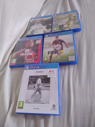Lote 5 Juegos PS4 FIFA (15, 17, 18, 20, 21)