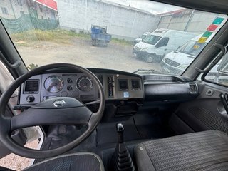 Nissan Atleon 2007