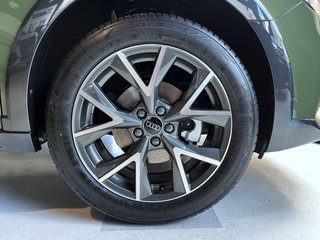 A1 Allstreet 30 TFSI S-Tronic Adrenalin