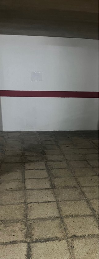Plaza de garaje para coche y moto