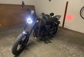 Brixton BX 125 X ABS Moto Negra/Plata