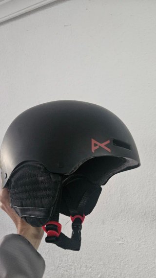 Casco Anon Snowboard/Skate Negro
