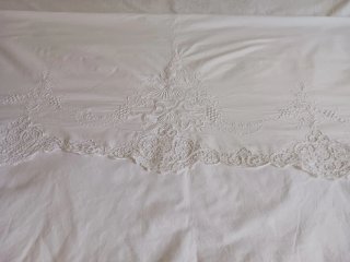 Lenzuolo vintage ricamato