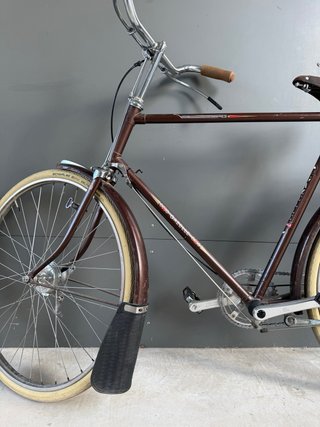 Bicicleta holandesa Gazelle Vintage sillín Brooks
