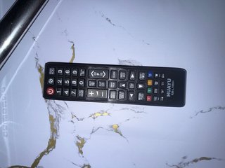 Televisor Samsung Negro y Plateado