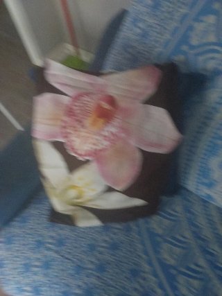 Blusa manga corta flores marrón y rosa