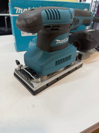 Lijadora Makita BO3711