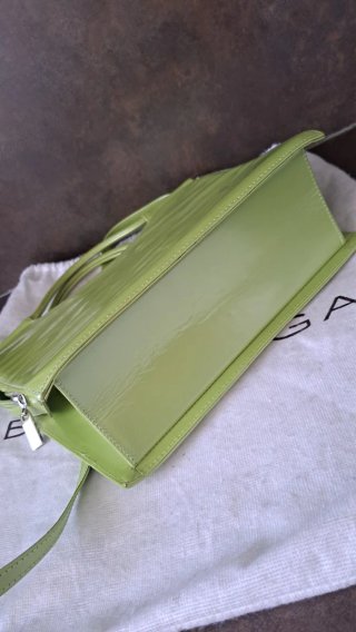 Borsa a spalla Balenciaga in pelle verde