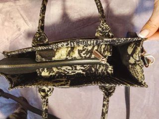 Bolso Lola Casademunt Negro y Dorado