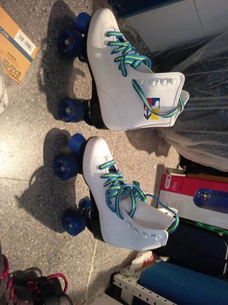 Pattini a 4 Ruote Taglia 37