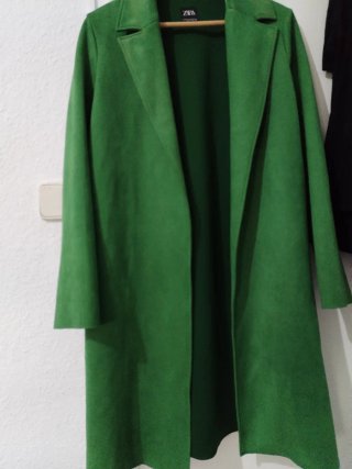 Blusa blanca con cuello Peter Pan y perlas