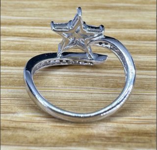 Anillo Oro Blanco 18K Diamantes Estrella