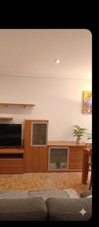 Mueble de comedor madera y cristal