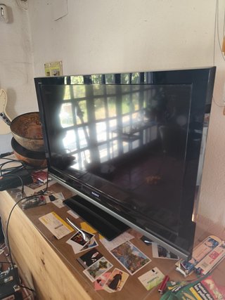 Sony Bravia TV Negra y Plateada