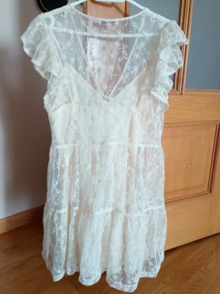 Vestido Zara encaje beige