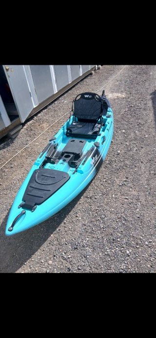 Kayak de pesca azul turquesa