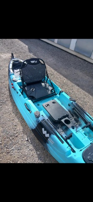 Kayak de pesca azul turquesa