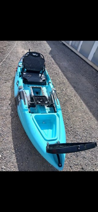 Kayak de pesca azul turquesa
