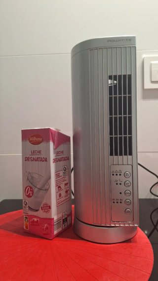 Ventilador Torre Rowenta Plata portátil