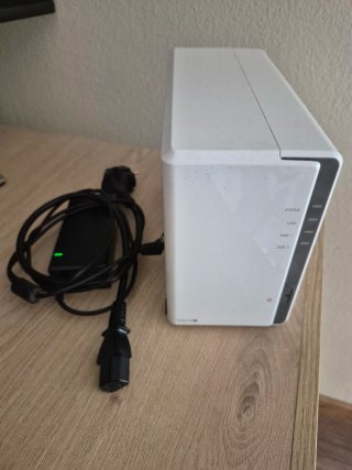 Synology DS218j NAS