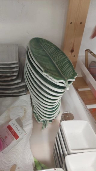 Plato decorativo hoja verde cerámica x13