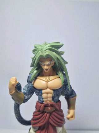 Figura Broly Super Saiyan 4. Dragon Ball AF.