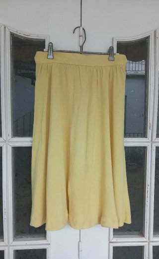 Falda amarilla vintage de El Corte Inglés