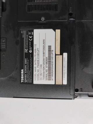 Toshiba Satellite A200-17Z para peças