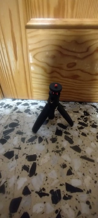 Trípode y Selfie Stick para Webcams
