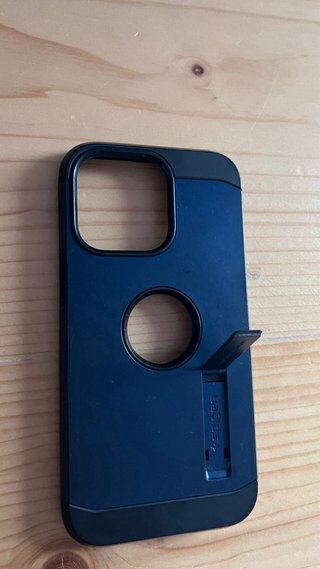 Funda Spigen iPhone 13 Pro Negra