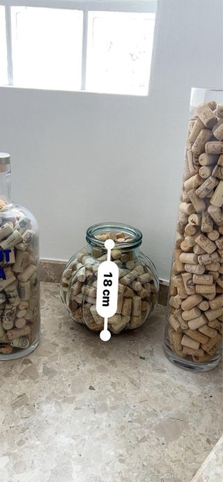 Jarrones de cristal con tapones de corcho