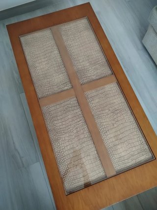 Mesa de centro de madera y cristal