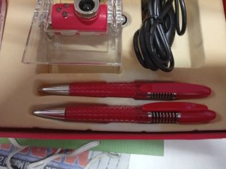 Calculadora, Webcam, Portaminas y Boli Rosa