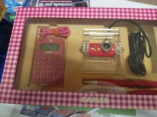 Calculadora, Webcam, Portaminas y Boli Rosa