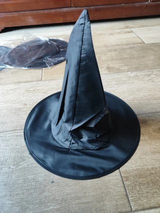 Sombrero de bruja negro nuevo a estrenar