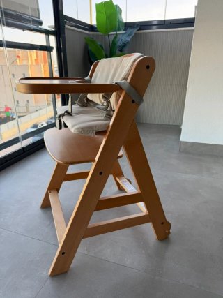Trona madera BETA+
