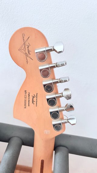 Vendo o cambio Stratocaster Guitarra Eléctrica