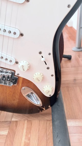 Vendo o cambio Stratocaster Guitarra Eléctrica