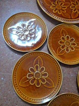 Juego 6 platos y fuente floral Segovia
