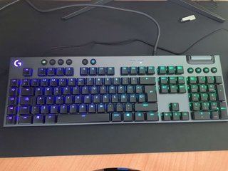 Teclado Logitech G815 RGB Mecánico