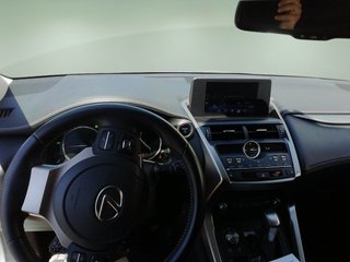 Lexus NX 300h Premium 2WD 145 kW (197 CV)