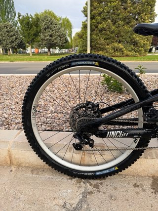 YT Capra Core 3 AL 2025