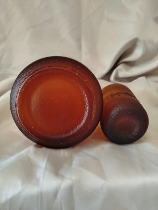 Caraffa vintage in vetro ambrato