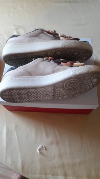 Scarpe personalizzate con bottoni