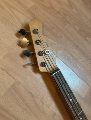 Bajo Eléctrico G&L Made in Korea