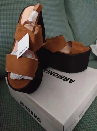 Sandalias plataforma camel