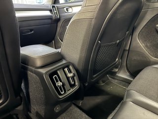 Volvo XC40 2021