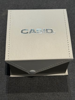 Reloj Casio Cuadrado Rojo y negro