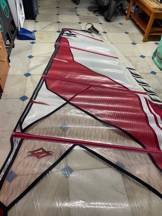 Vela Windsurf Naish Force 4.7